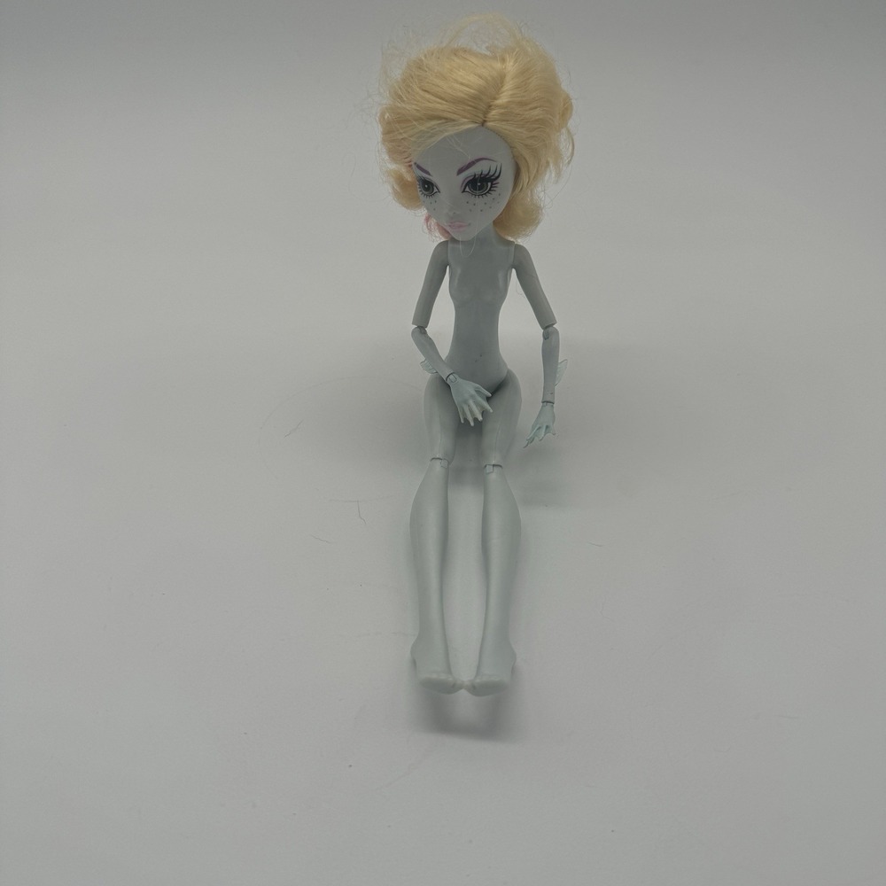 2008 Monster High Lagoona Blue Webbed Hands Mattel Fashion Doll - NUDE